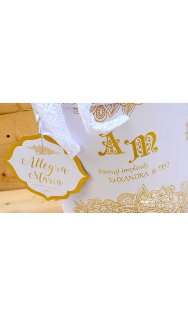 Trusou botez alb cu gold elegant si special cu broderie customizata Boho 20